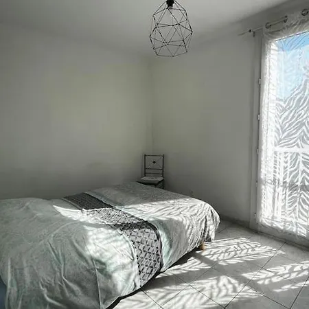 Appartement Avec 3 Chambres Hyères